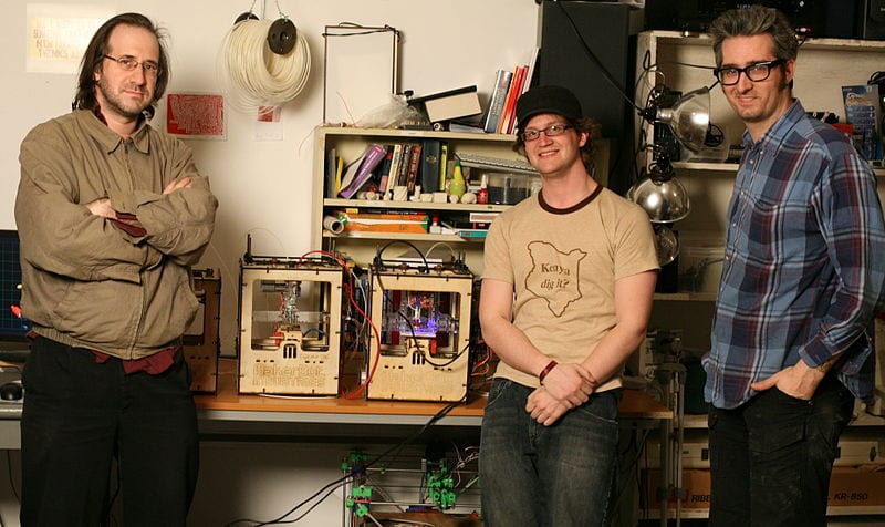 800px-makerbot_founders_and_final_prototypes