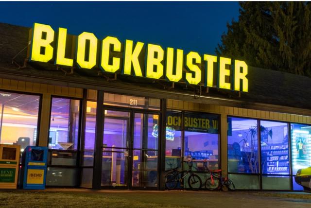 La imagen tiene un atributo ALT vacío; su nombre de archivo es BLOCKBUSTER.jpg