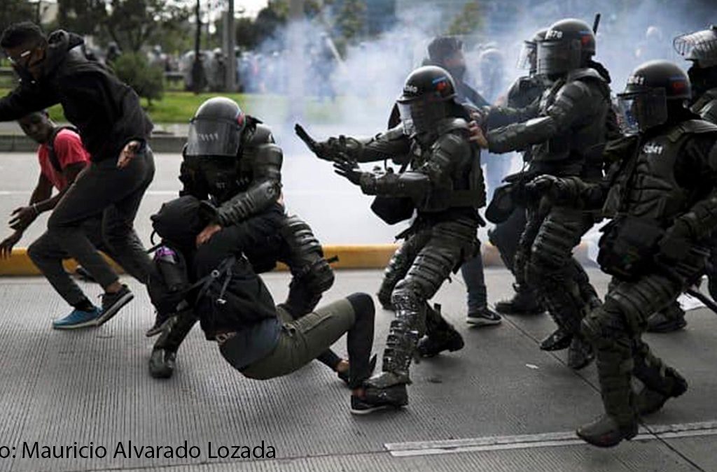 Policia disparó a estudiante durante protesta estudiantil