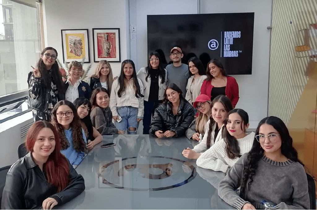 Foto de estudiantes de Branding