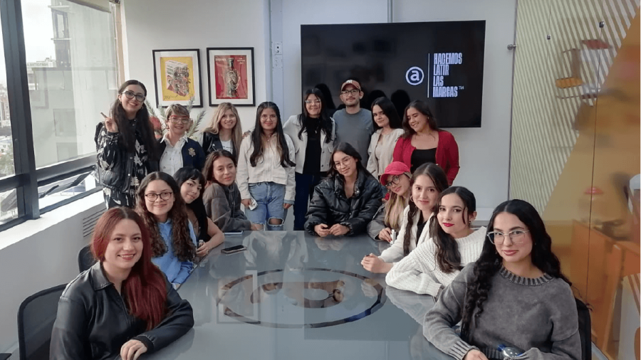 Foto de estudiantes de Branding