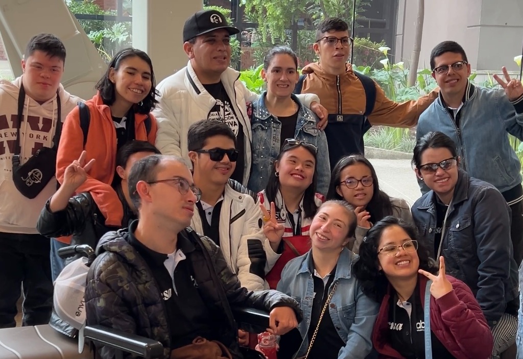 Estudiantes de Abain Colombia en las instalaciones de la Universidad Central