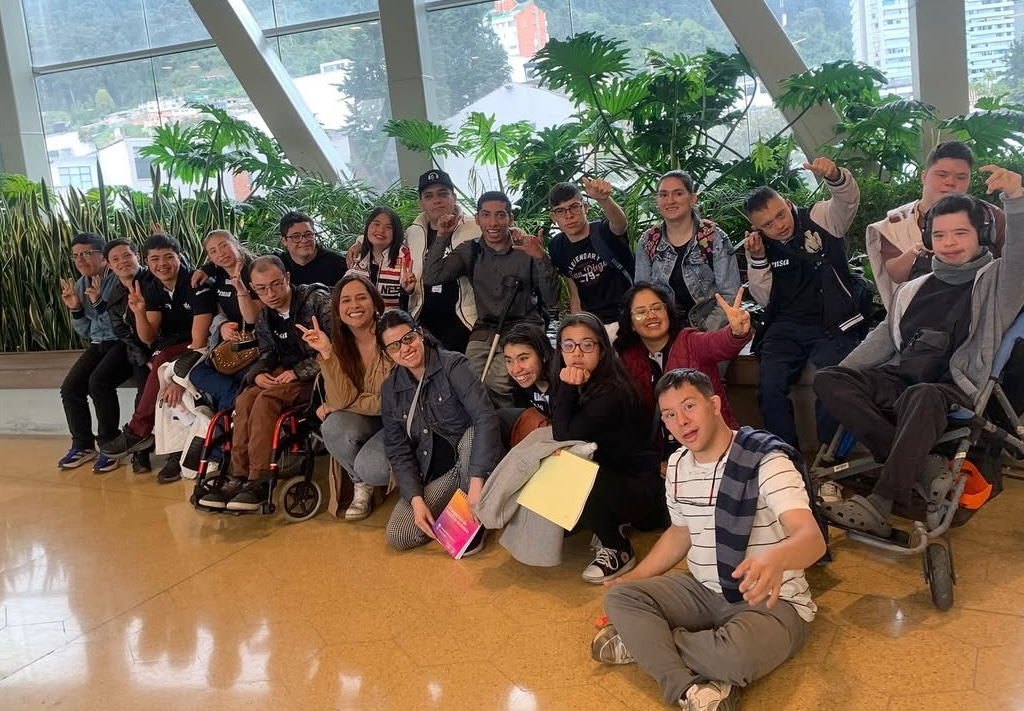 Estudiantes de Abain Colombia en la Universidad Central