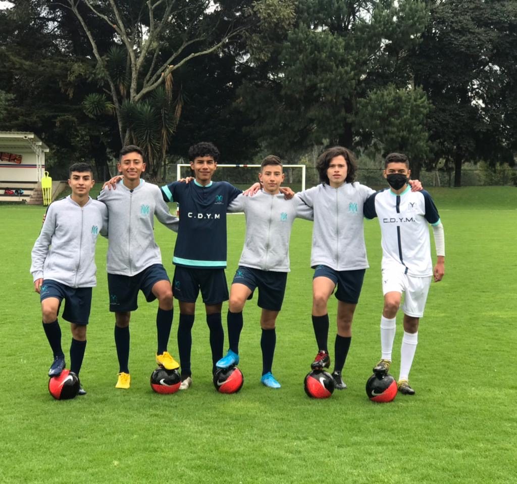 Juan Espitia Jugando Futbol